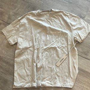 NWT Essentials short sleeve tee
